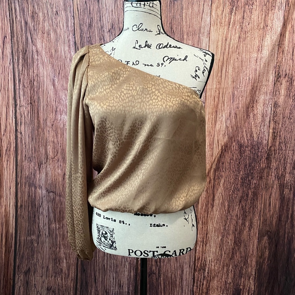 Show Me Your MuMu Top